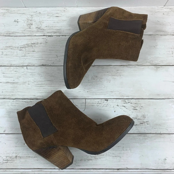 Vince Camuto Vp-Hessa Ankle Boots - Picture 5 of 9